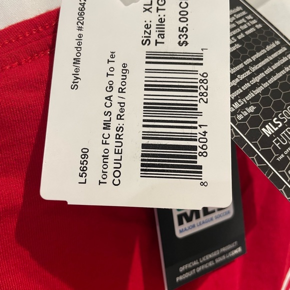 Very cool Toronto FC t-shirt. Very eye-catching! - Picture 3 of 4